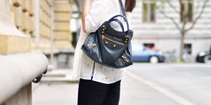 Beitragsbild des Blogbeitrags Ripped Jeans & Spitze: Mein Outfit aus dem neuen Carlings Store in Seiersberg