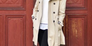 Beitragsbild des Blogbeitrags How to style: Classic Chic – adidas Stan Smith Sneaker zum Trench 
