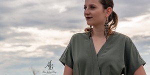 Beitragsbild des Blogbeitrags Green Jumpsuit with metallic accessories