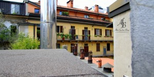 Beitragsbild des Blogbeitrags Rosa Outfit: Über den Dächern von Mailand 