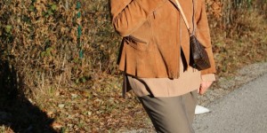 Beitragsbild des Blogbeitrags Klassisch in Camel und Khaki 