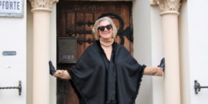 Beitragsbild des Blogbeitrags Outfit: Schmuddelwetter mit Stola, Kaschmir und Boots
