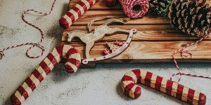 Beitragsbild des Blogbeitrags Schöne Adventstraditionen für Freund:innen!