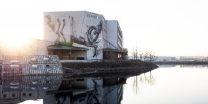 Beitragsbild des Blogbeitrags Kunterbunte Stahlstadt: Mural Harbor Linz 