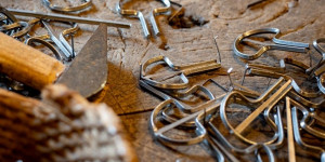 Beitragsbild des Blogbeitrags Das Handwerk der Maultrommeln: Hosensackinstrument mit Geschichte