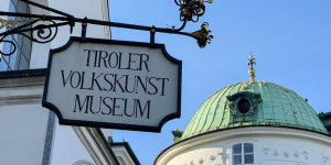 Beitragsbild des Blogbeitrags Tiroler Volkskunstmuseum: Bräuche und Brauchtum 