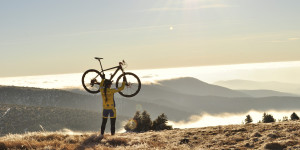 Beitragsbild des Blogbeitrags Radfahren macht schlank und stark: 7 Tipps und Infos