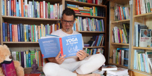 Beitragsbild des Blogbeitrags Yogatherapie Buch 