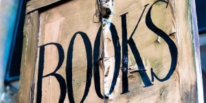 Beitragsbild des Blogbeitrags The World Book and Copyright Day: How to support local artists and why it matters