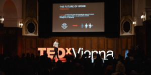 Beitragsbild des Blogbeitrags The future of work organizations – Interview with Markus Reitzig  at TedXVienna 2020 