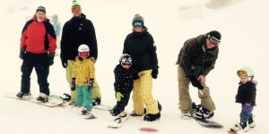 Beitragsbild des Blogbeitrags Baby on Board – the Snowboarding Family 