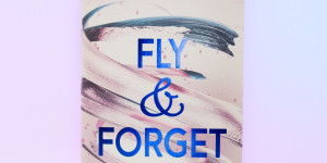 Beitragsbild des Blogbeitrags [Rezension] Nena Tramountani „Fly & Forget“ (Soho-Love-Reihe) 