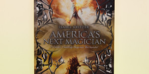 Beitragsbild des Blogbeitrags [Rezension] Isabel Kritzer „Americas next magician“ Teil 2/2 