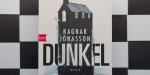 Beitragsbild des Blogbeitrags [Rezension] Ragnar Jonasson „Dunkel“ (Hulda Trilogie 1) 