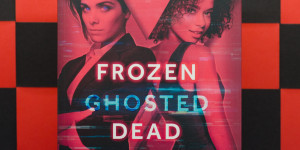 Beitragsbild des Blogbeitrags [Rezension] Sameena Jehanzeb „Frozen, Ghosted, Dead – Ein Zukunftsroman“ 