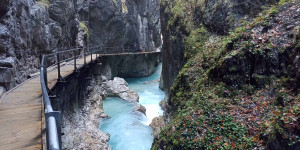 Beitragsbild des Blogbeitrags [Unterwegs] 16.10.2022 Spaziergang durch die Geisterklamm in Leutasch 