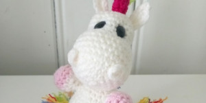 Beitragsbild des Blogbeitrags Einhorn gehäkelt – Unicorn crochet 