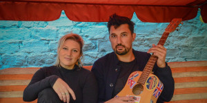 Beitragsbild des Blogbeitrags “Hidden from You (EP)” by Flora Falls: Discover the passion and dedication behind their amazing music.