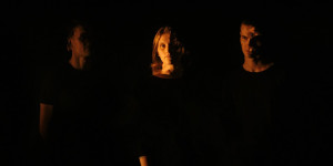 Beitragsbild des Blogbeitrags A Dark Synth-Pop Trio from Norway that Shines Bright: ‘Remains Unsaid by The Holy Mountain