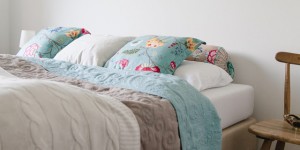 Beitragsbild des Blogbeitrags Blumenmuster im Schlafzimmer? Nicht wirklich?! Doch! 