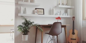Beitragsbild des Blogbeitrags DIY-Blumenständer aus einem Lampenschirm-Gestell 