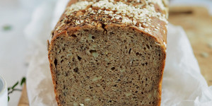 Beitragsbild des Blogbeitrags Mehrkorn-Vollkornbrot 
