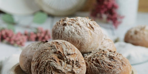Beitragsbild des Blogbeitrags Rustikale Brotweckerl