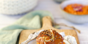 Beitragsbild des Blogbeitrags Laugengebäck mit Obatzda