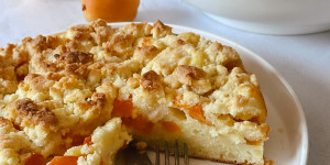 Beitragsbild des Blogbeitrags Marillen cheesecake mit streuseln
