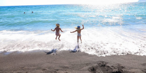 Beitragsbild des Blogbeitrags Santorini: Briefe aus dem Urlaub