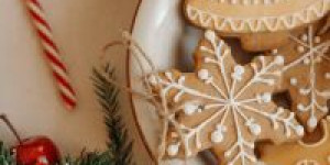 Beitragsbild des Blogbeitrags Wein zu Weihnachtsgebäck und Keksen