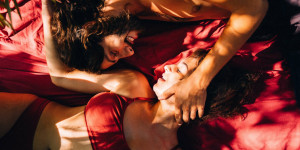 Beitragsbild des Blogbeitrags Sexuelle Lustlosigkeit überwinden – mit 5 starken Tipps zu mehr Lust!