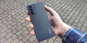 Beitragsbild des Blogbeitrags OPPO Reno6 5G im Test: Gehobene Mittelklasse im Retro-Design?