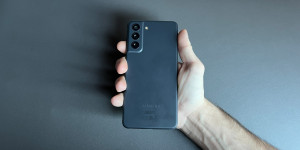 Beitragsbild des Blogbeitrags Samsung Galaxy S21 FE 5G im Test: Zu spät