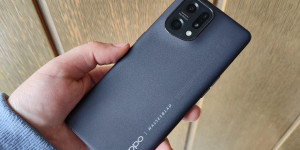 Beitragsbild des Blogbeitrags OPPO Find X5 im Test: Solides High-End-Smartphone mit ein paar Abstrichen 
