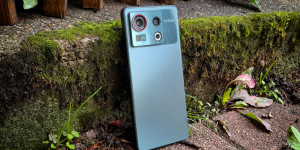 Beitragsbild des Blogbeitrags Nubia Z40S Pro im Test: Gutes Smartphone für ca. 600 Euro, aber … 