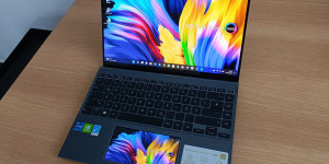 Beitragsbild des Blogbeitrags Asus Zenbook 14X OLED im Test: Ein farbenfrohes Leistungspaket 