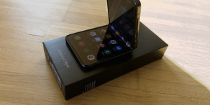 Beitragsbild des Blogbeitrags Samsung Galaxy Z Flip4 im Test: Aus der Perspektive eines iPhone-Nutzers