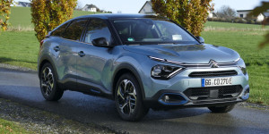 Beitragsbild des Blogbeitrags Citroën ë-C4 im Test: Elektrischer Franzose für die Stadt
