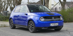 Beitragsbild des Blogbeitrags Honda e im Test: Kleiner Japaner mit viel Potenzial, kann er überzeugen?