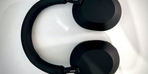 Beitragsbild des Blogbeitrags Sony WH-1000XM5 im Test: Die besten Over-Ears?