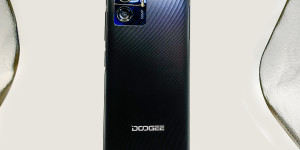 Beitragsbild des Blogbeitrags Doogee N50 im Test: Schick, griffig, bezahlbar