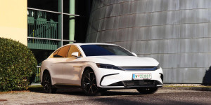 Beitragsbild des Blogbeitrags BYD HAN im Test: Sportlich, elegant, überraschend