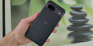 Beitragsbild des Blogbeitrags Google Pixel 8a im Test: Unboxing und Kurzfazit