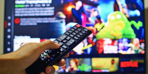 Beitragsbild des Blogbeitrags 5 kostenlose Netflix Alternativen
