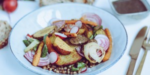 Beitragsbild des Blogbeitrags Rezept: Herbstlicher Rüben-Linsen-Salat