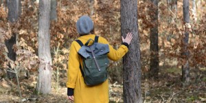 Beitragsbild des Blogbeitrags Outfit: Waldspaziergang mit Leopold plus Giveaway