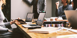 Beitragsbild des Blogbeitrags How to Create a High-Performing Team: 3 Key Tactics