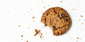 Beitragsbild des Blogbeitrags How to implement Cookie-less tracking with Matomo 