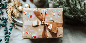 Beitragsbild des Blogbeitrags Geschenkideen für Mamas – damit schenkst du Freude